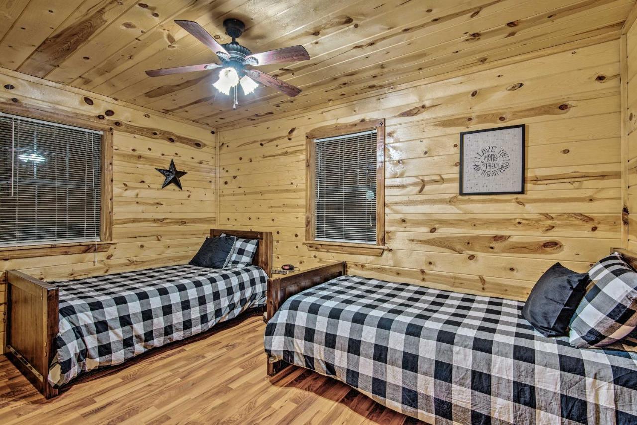 Broken Bow Starlight Cabin With Private Hot Tub! Екстер'єр фото