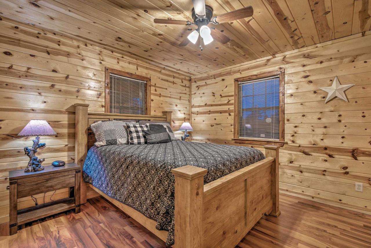 Broken Bow Starlight Cabin With Private Hot Tub! Екстер'єр фото